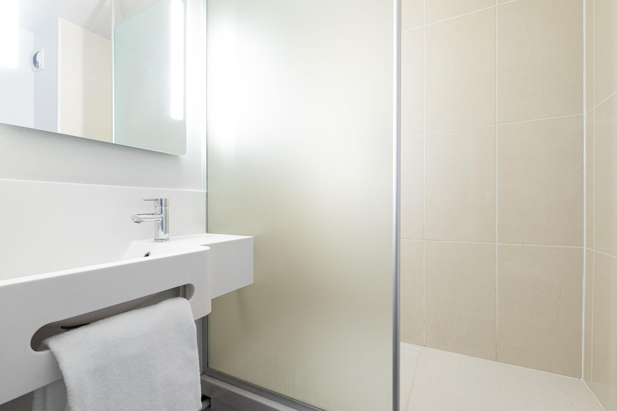 B&B Hotel Lyon Centre Monplaisir מראה חיצוני תמונה